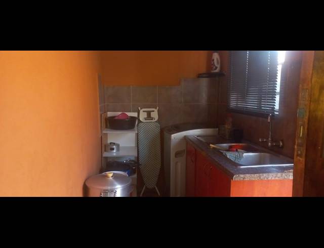 3 BEDROOM TOWNHOUSE FOR SALE IN OOSEINDE